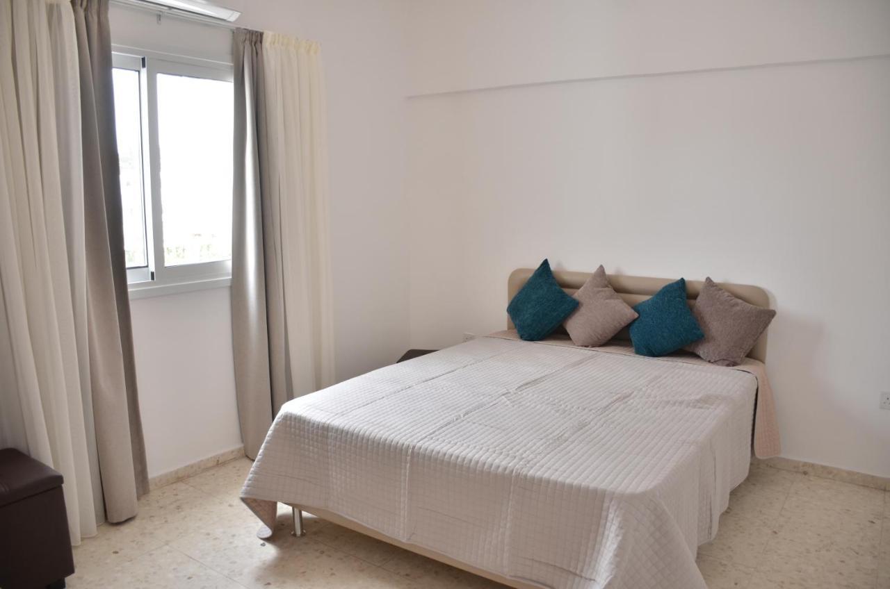 Almyria Apartments - By Imh Travel & Tours Paphos 外观 照片