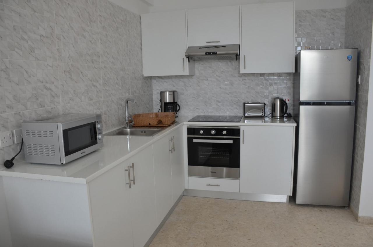 Almyria Apartments - By Imh Travel & Tours Paphos 外观 照片