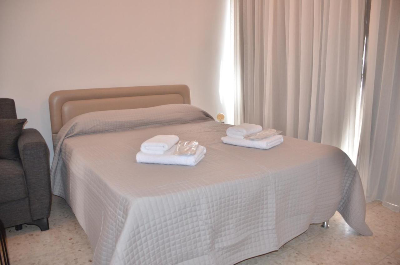 Almyria Apartments - By Imh Travel & Tours Paphos 外观 照片