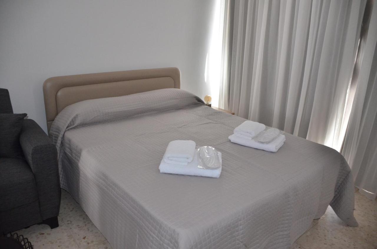 Almyria Apartments - By Imh Travel & Tours Paphos 外观 照片